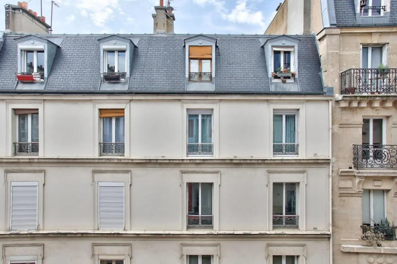 Old Apartment For 3 People In Place D'Italie Paris